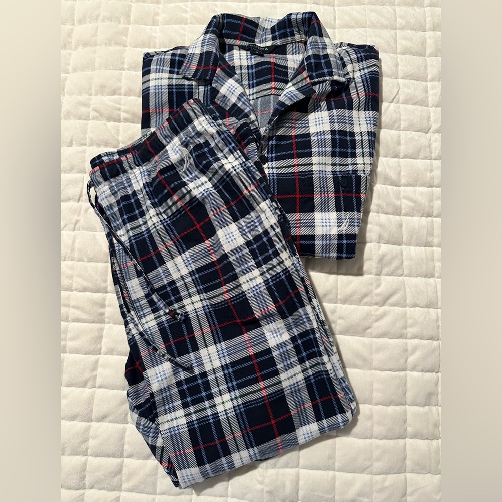 Men’s Nautica Plaid Flannel Sleepwear in Blue and Red plaid Sz M